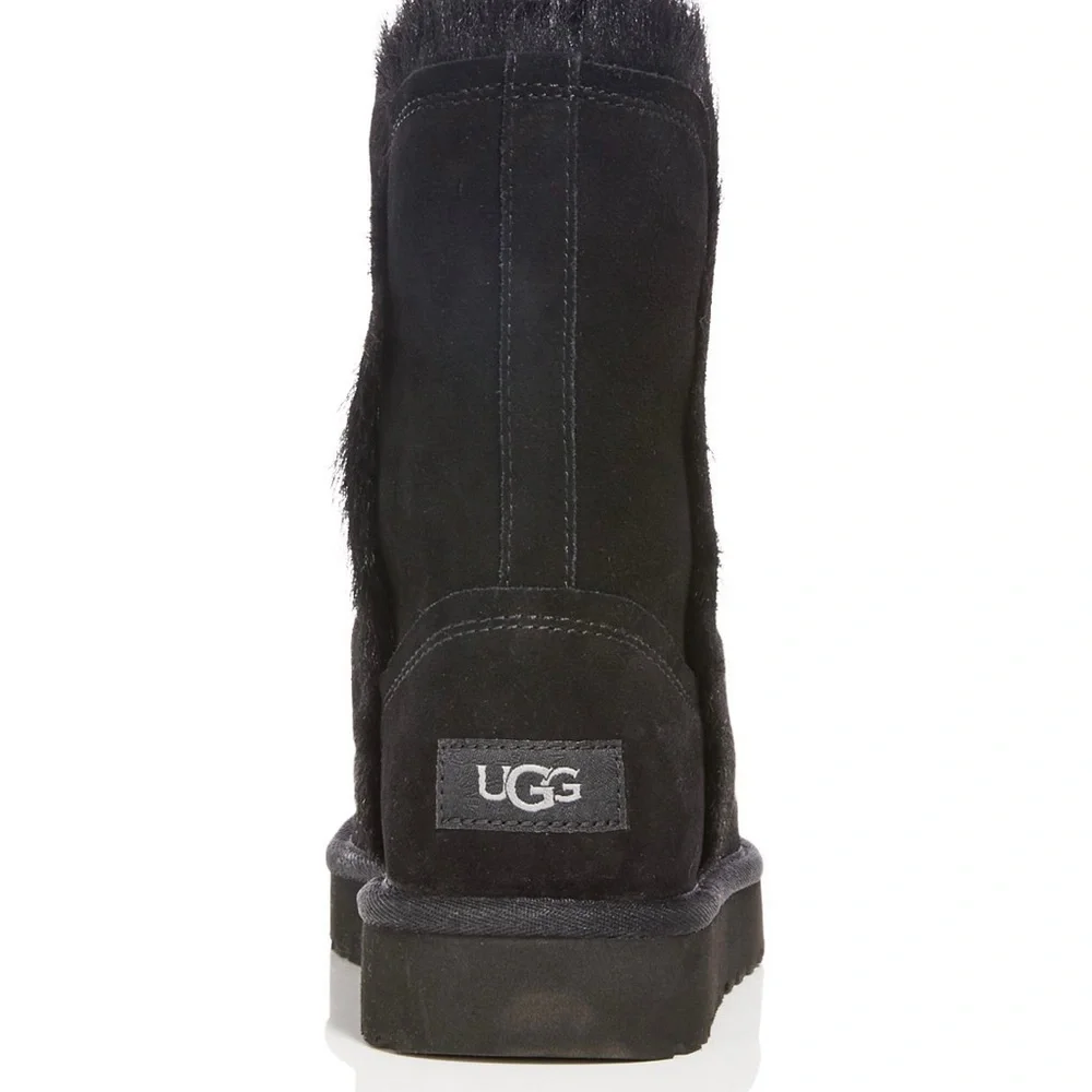 NIB UGG Women’s 1103746 Classic High-Low Short Boots